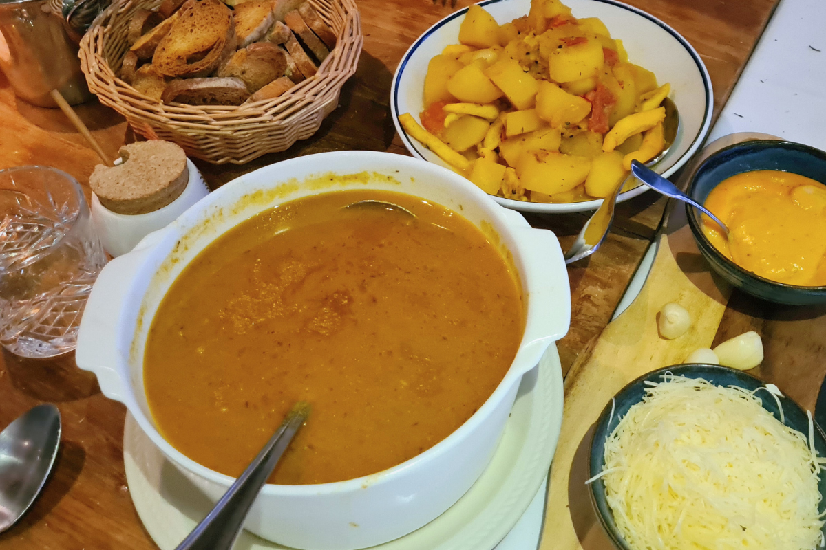 Valgom tikrą Provanso žuvienę Bouillabaisse